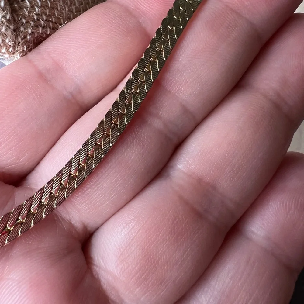 Vintage, Front-Clasp, Park Lane Gold Tone Seashell Necklace, Fan, Leaf, herringb